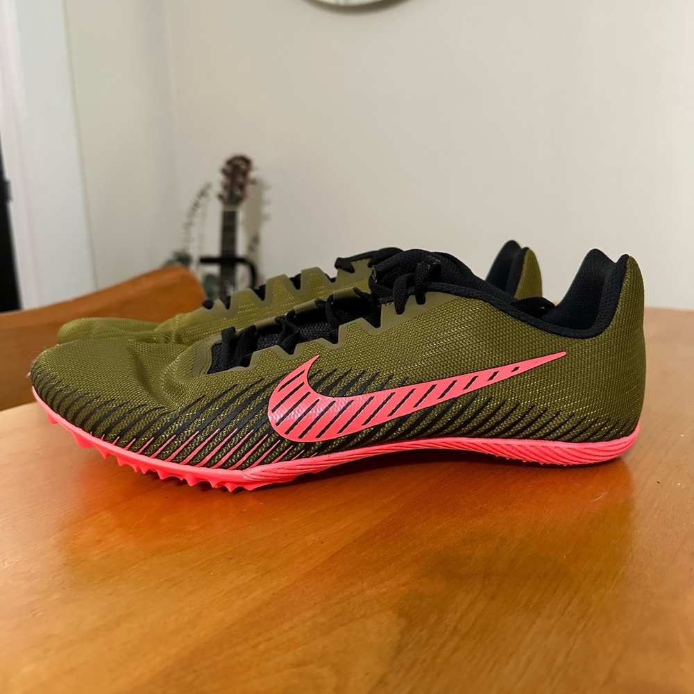 NWOT Nike size 13 track cleats no pegs